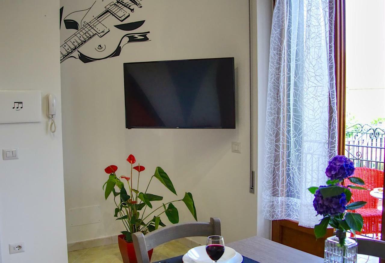 Jazz & Blues Apartments Near " Sentiero Degli Dei " アジェーロラ エクステリア 写真